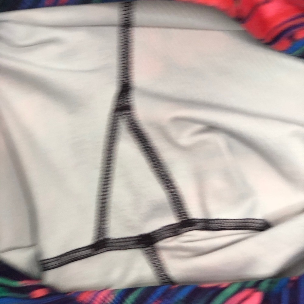 Beautiful Fabletics - Picture 4 of 11